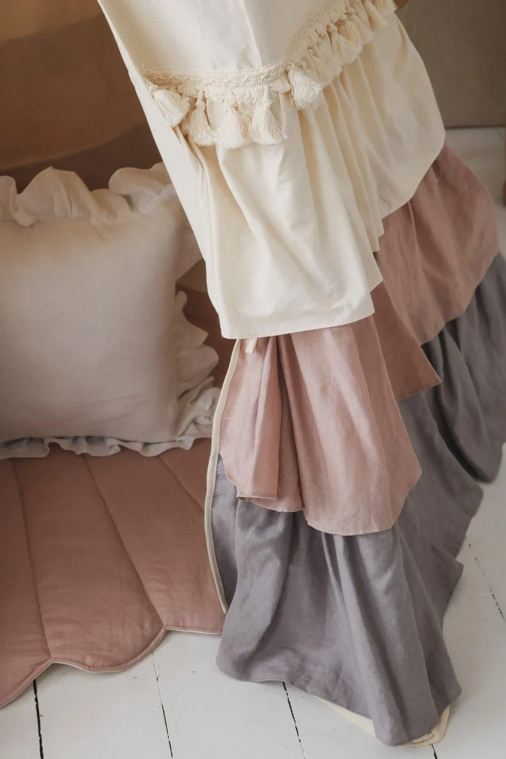 Powder Frills Teepee Tent with Frills and "Powder Pink" Shell Mat Set