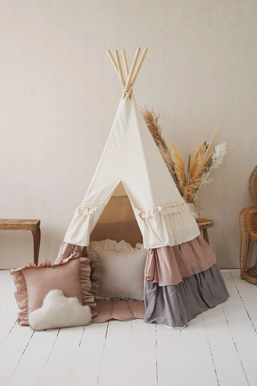 Powder Frills Teepee Tent with Frills and "Powder Pink" Shell Mat Set